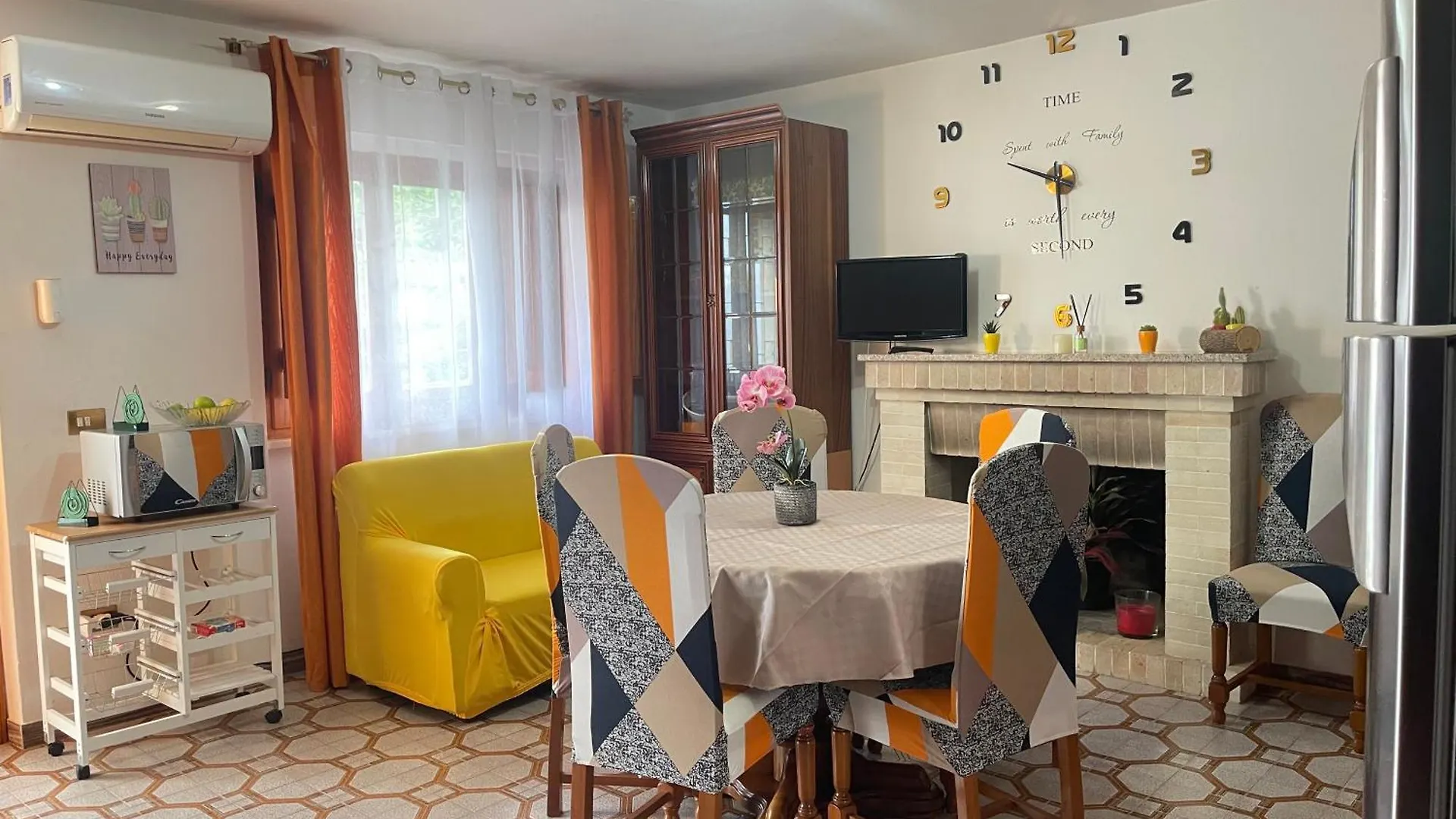 Domusnovas Villa Eden בית נופש